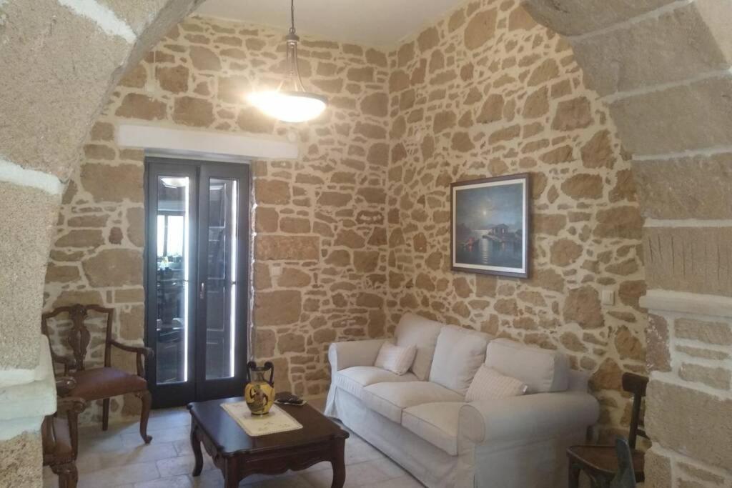 Traditional Stone House سيتيا المظهر الخارجي الصورة
